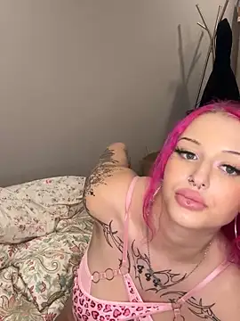 Snapshot of hellokittyy024 chatting on January 22, 9:10 pm hellokittyy024 online show from January 22, 9:10 pm