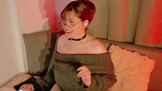 Amoki Uki online show from November 7, 10:21 pm