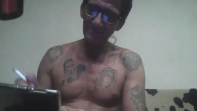 Snapshot of Zgodanilep chatting on November 15, 2:57 pm Zgodanilep online show from November 15, 2:57 pm