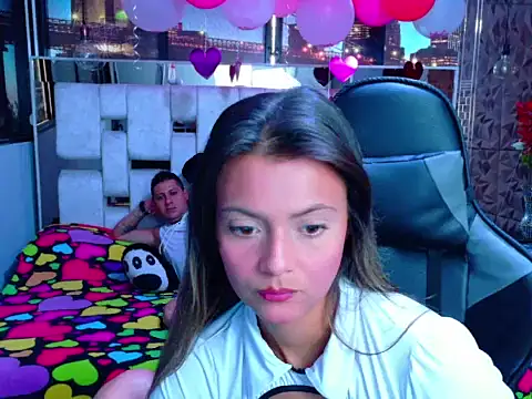Snapshot of ValentinaAndTerry chatting on March 1, 1:18 pm ValentinaAndTerry online show from March 1, 1:18 pm