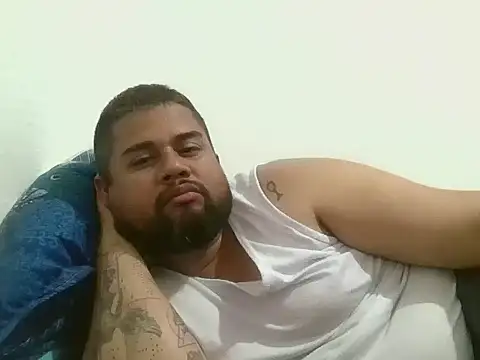 GABRIELGARCIA1313 online show from January 15, 2:16 am