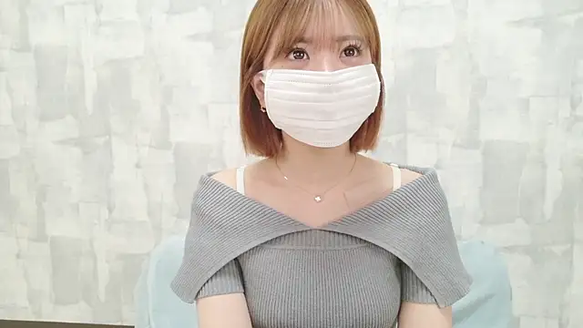 LOVE MOMO LOVE online show from April 16, 12:17 pm