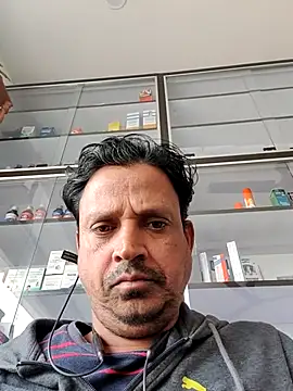 Snapshot of Raj1043 chatting on November 13, 6:01 am Raj1043 online show from November 13, 6:01 am