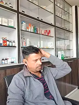 Snapshot of Raj1043 chatting on November 18, 5:23 am Raj1043 online show from November 18, 5:23 am