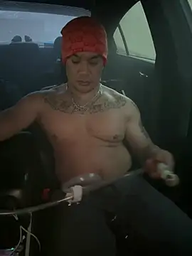 Snapshot of EatMyCake831 chatting on January 7, 3:44 pm EatMyCake831 online show from January 7, 3:44 pm