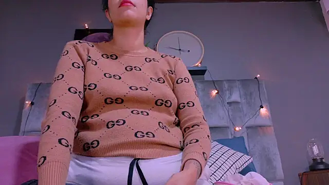 DulceAurora   online show from October 14, 2:45 am