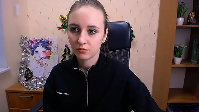 Snapshot of _Nicole_new chatting on December 14, 3:47 pm Nicole new online show from December 14, 3:47 pm