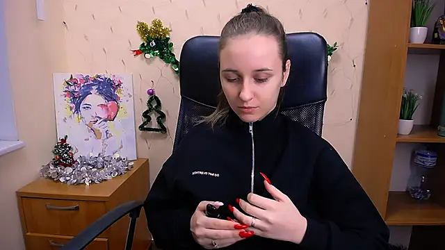 Snapshot of _Nicole_new chatting on December 28, 12:35 pm Nicole new online show from December 28, 12:35 pm