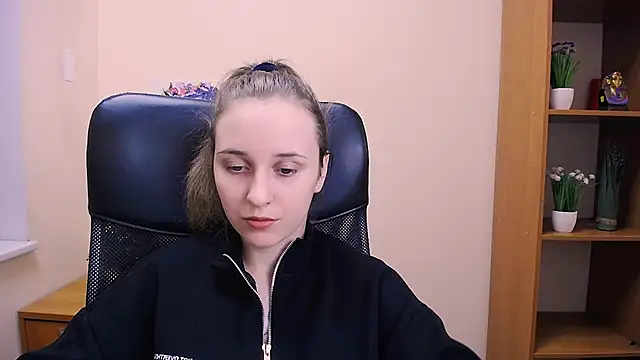 Snapshot of _Nicole_new chatting on January 24, 10:21 am Nicole new online show from January 24, 10:21 am