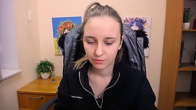 Snapshot of _Nicole_new chatting on February 24, 12:37 pm Nicole new online show from February 24, 12:37 pm