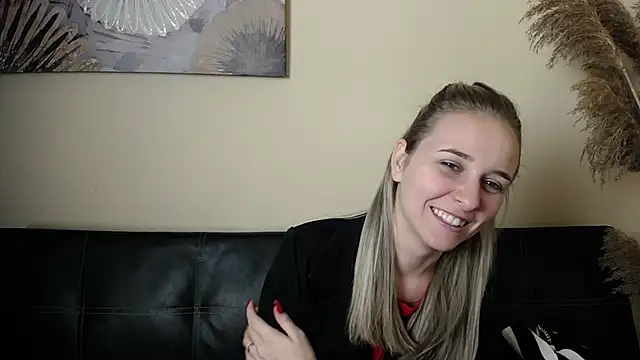 Snapshot of _Nicole_new chatting on November 1, 10:50 am Nicole new online show from November 1, 10:50 am