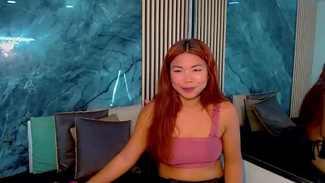 Snapshot of Isalombardi chatting on February 5, 5:30 am Isalombardi online show from February 5, 5:30 am
