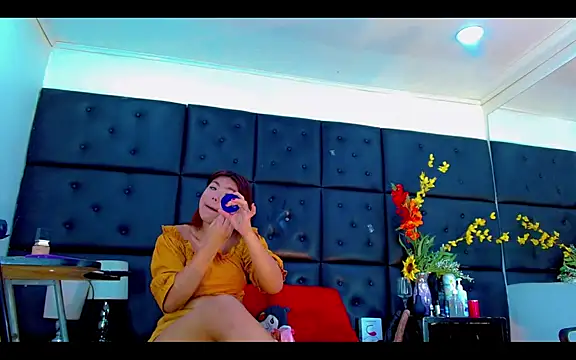 Snapshot of Isalombardi chatting on February 24, 2:31 am Isalombardi online show from February 24, 2:31 am