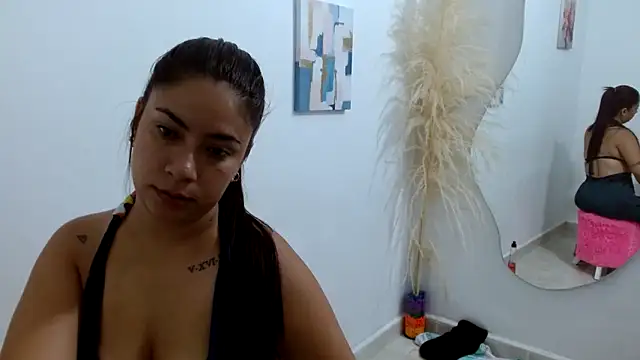 Mary Pompis online show from January 4, 11:17 pm