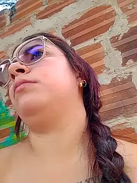 Mary Pompis online show from January 30, 4:02 pm