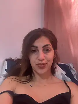 EmaSkyes online show from November 17, 6:41 am