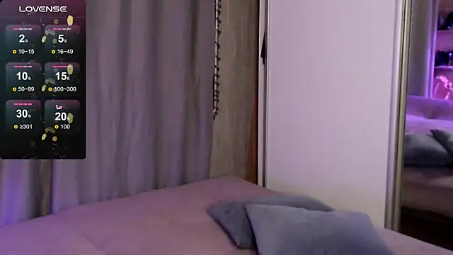 Carrie Moonshine online show from March 4, 5:56 pm
