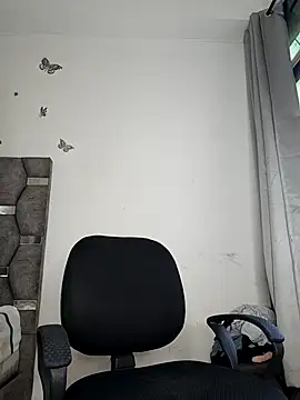 aurelialux online show from December 17, 9:32 pm