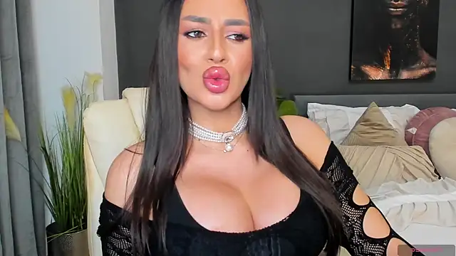 Snapshot of Sonia__Rey chatting on July 8, 12:31 pm Sonia Rey online show from July 8, 12:31 pm