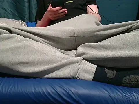 krissraw online show from November 18, 3:56 am