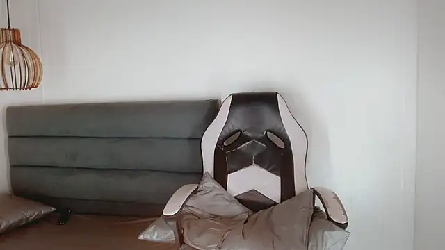 Oriana braom online show from February 3, 11:15 pm