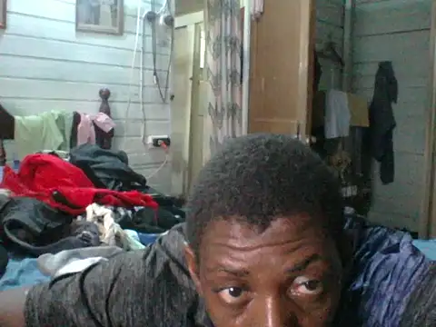 Snapshot of PELOVER chatting on October 5, 5:33 pm PELOVER online show from October 5, 5:33 pm