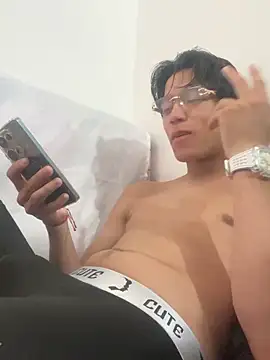 Snapshot of CRYBYT9 chatting on November 23, 6:41 pm CRYBYT9 online show from November 23, 6:41 pm