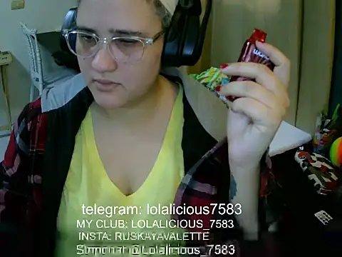 Snapshot of lolalicious_7583 chatting on February 2, 2:38 pm lolalicious 7583 online show from February 2, 2:38 pm