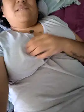 EmpaticBolillo online show from November 21, 4:38 pm