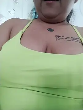 Snapshot of EmpaticBolillo chatting on February 12, 7:53 pm EmpaticBolillo online show from February 12, 7:53 pm