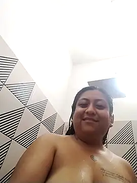 Snapshot of EmpaticBolillo chatting on February 15, 8:16 pm EmpaticBolillo online show from February 15, 8:16 pm