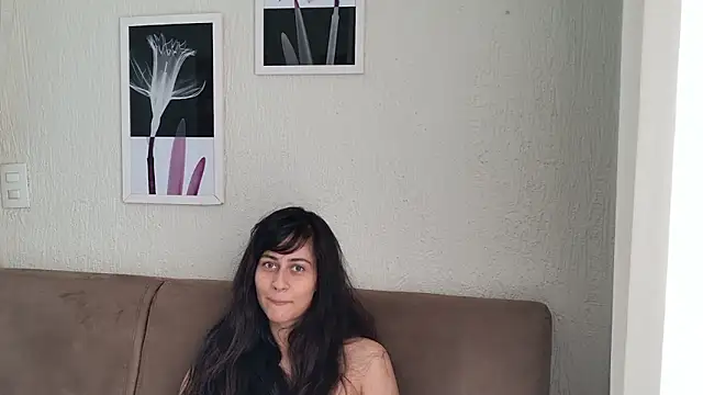 Snapshot of Blue_butterfly chatting on January 30, 2:25 pm Blue butterfly online show from January 30, 2:25 pm