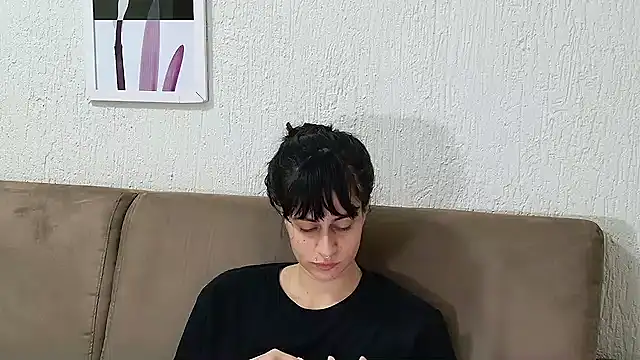 Snapshot of Blue_butterfly chatting on February 1, 2:37 am Blue butterfly online show from February 1, 2:37 am