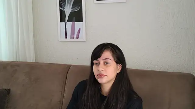 Snapshot of Blue_butterfly chatting on February 11, 8:10 pm Blue butterfly online show from February 11, 8:10 pm