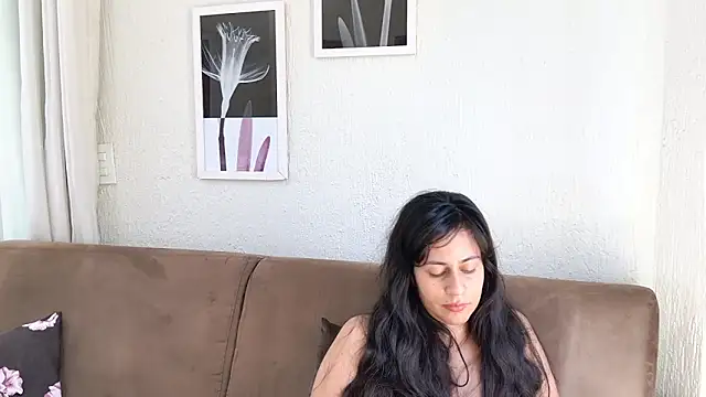 Snapshot of Blue_butterfly chatting on March 11, 5:13 pm Blue butterfly online show from March 11, 5:13 pm