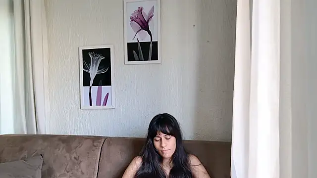 Snapshot of Blue_butterfly chatting on March 17, 12:25 pm Blue butterfly online show from March 17, 12:25 pm