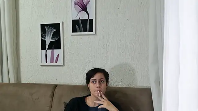 Snapshot of Blue_butterfly chatting on March 21, 10:39 pm Blue butterfly online show from March 21, 10:39 pm