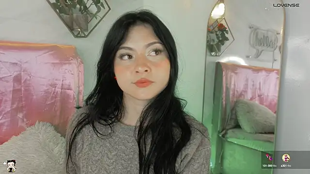 Snapshot of _Rouse_v chatting on October 13, 2:28 pm Rouse v online show from October 13, 2:28 pm