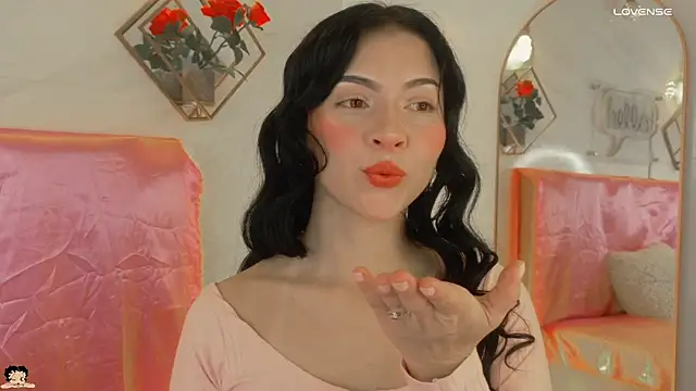 Snapshot of _Rouse_v chatting on November 24, 1:44 pm Rouse v online show from November 24, 1:44 pm