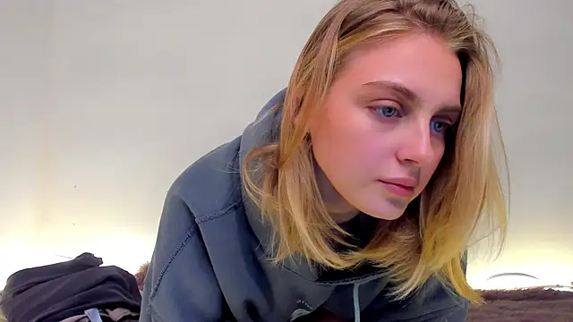 Snapshot of pretty_girlnextdoor chatting on November 6, 6:31 pm pretty girlnextdoor online show from November 6, 6:31 pm