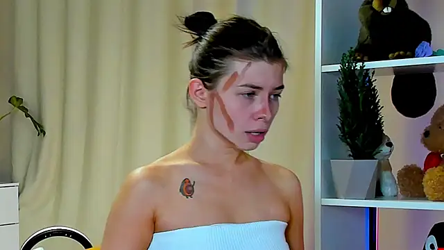 Snapshot of callmetori chatting on December 14, 9:40 am callmetori online show from December 14, 9:40 am