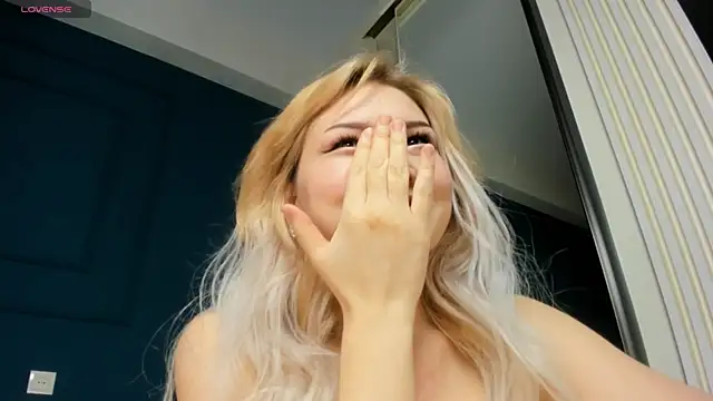 Xiao Mei  online show from December 11, 1:49 pm