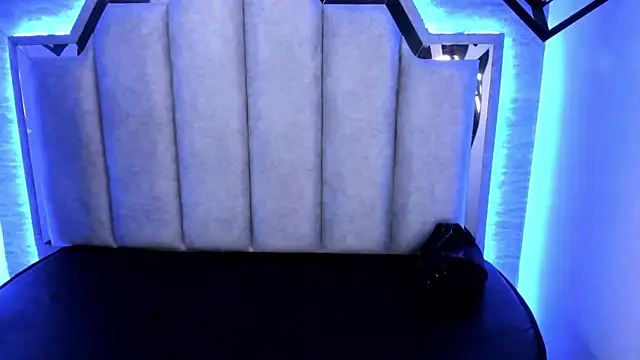  alaia collway  online show from March 19, 12:12 pm