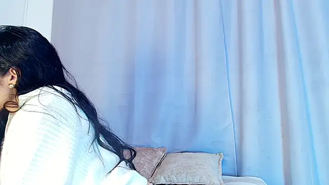 adara johnson   online show from November 5, 11:43 am