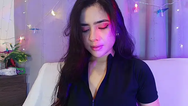 Snapshot of adara_johnson__ chatting on February 18, 12:01 pm adara johnson online show from February 18, 12:01 pm