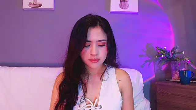 Snapshot of adara_johnson__ chatting on April 5, 11:40 am adara johnson online show from April 5, 11:40 am