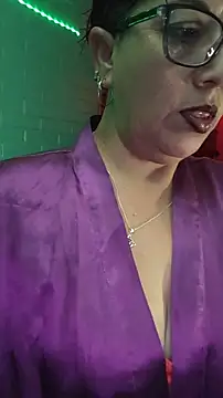 TRISH MILF online show from December 3, 12:57 am