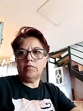 TRISH MILF online show from December 5, 4:23 pm