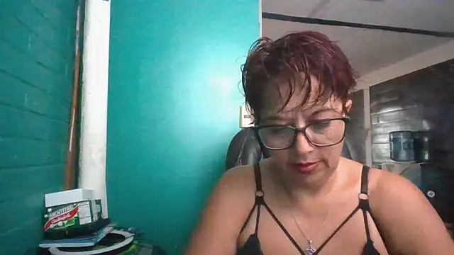 TRISH MILF online show from December 15, 6:26 pm