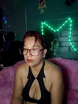 TRISH MILF online show from March 20, 1:02 am